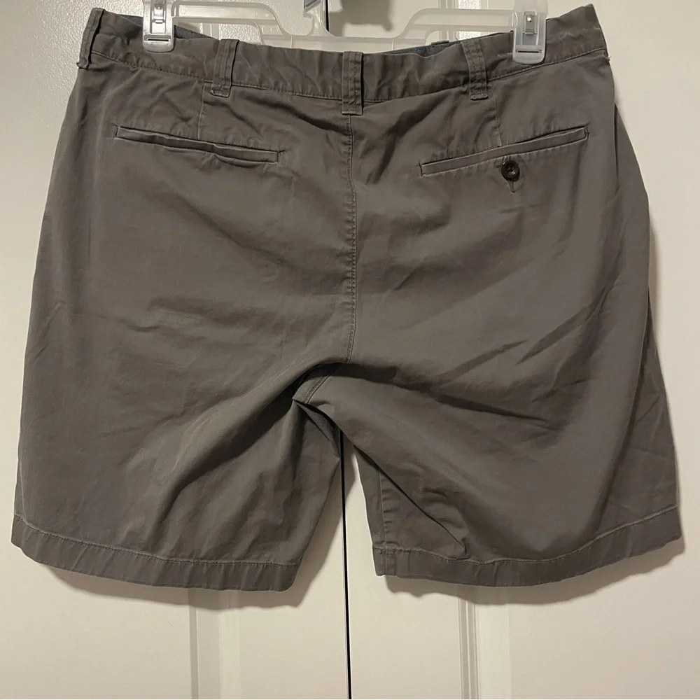 J.Crew Men’s Stretch Chino Shorts Gray Size 36 Inseam 9”